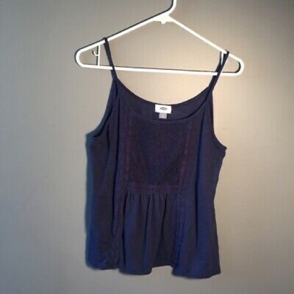 Old Navy Tops - Old navy lace crochet tank (M)